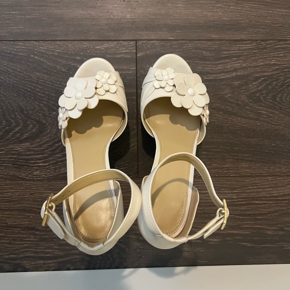 Michael Kors platform sandals - Picture 2 of 4